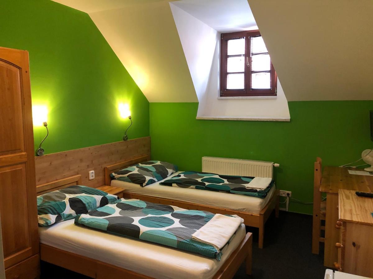 Pension Kadlcuv Mlyn Brno Buitenkant foto